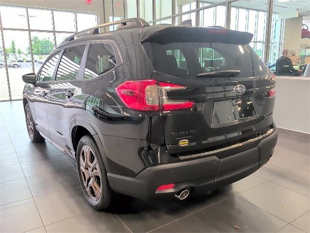 New 2025 Subaru Ascent Bronze Edition image 3