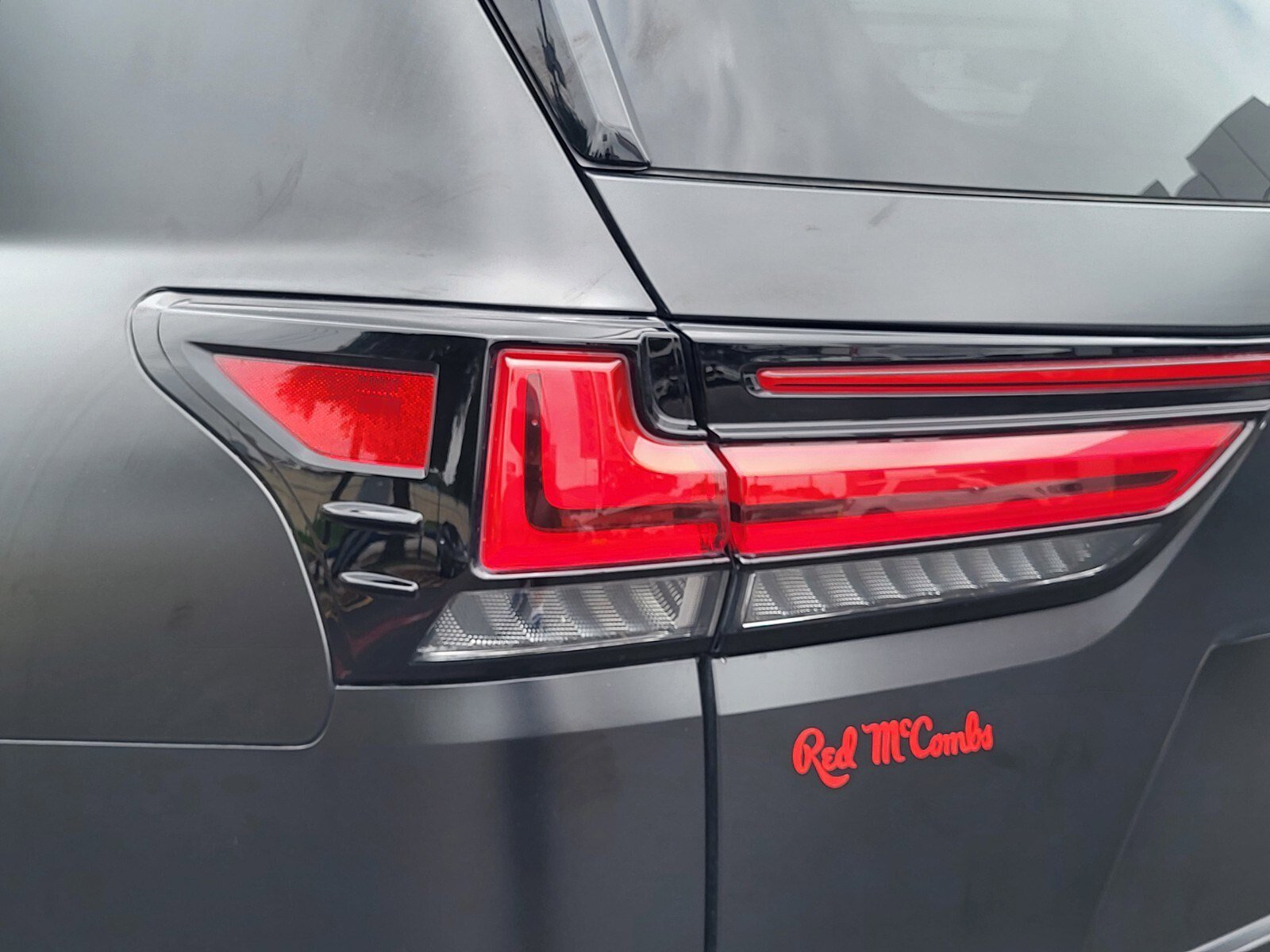 Used 2023 Lexus LX 600 F Sport w/ Accessory Package (Z1) AWD/4WD image 10