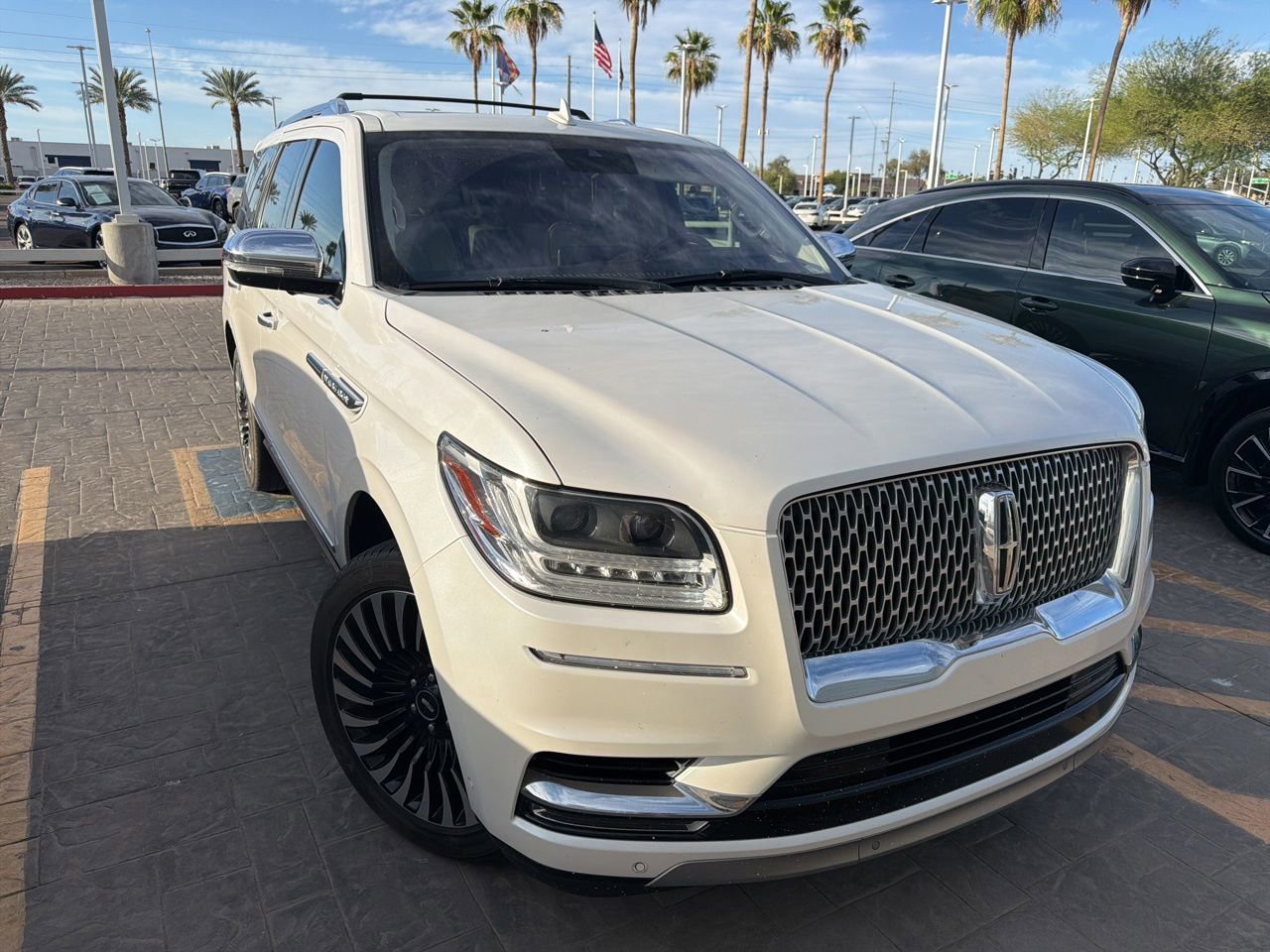 Used 2019 Lincoln Navigator Black Label w/ Cargo Package AWD/4WD image 3