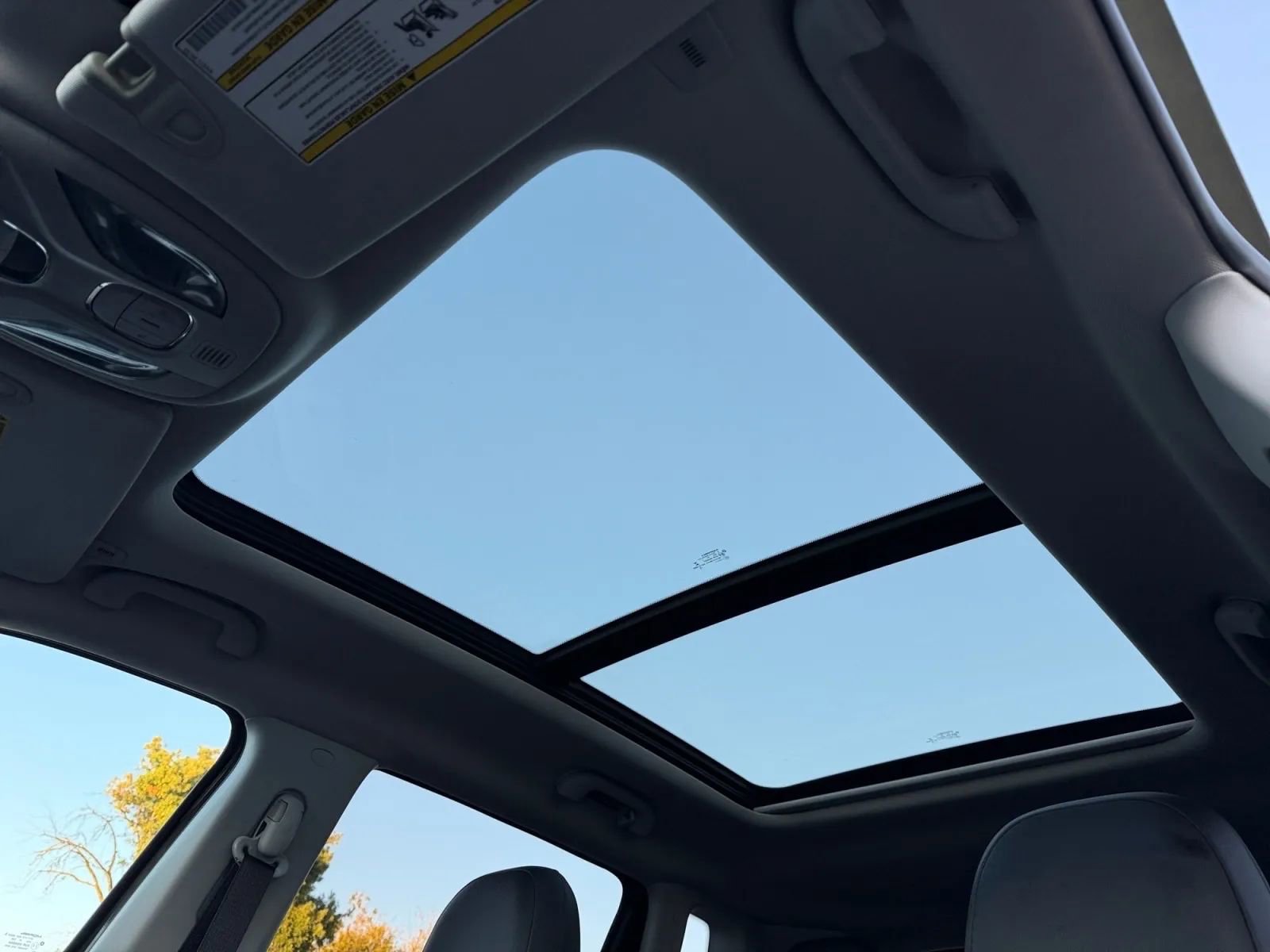 Used 2018 Jeep Compass Latitude w/ Popular Equipment Group image 18