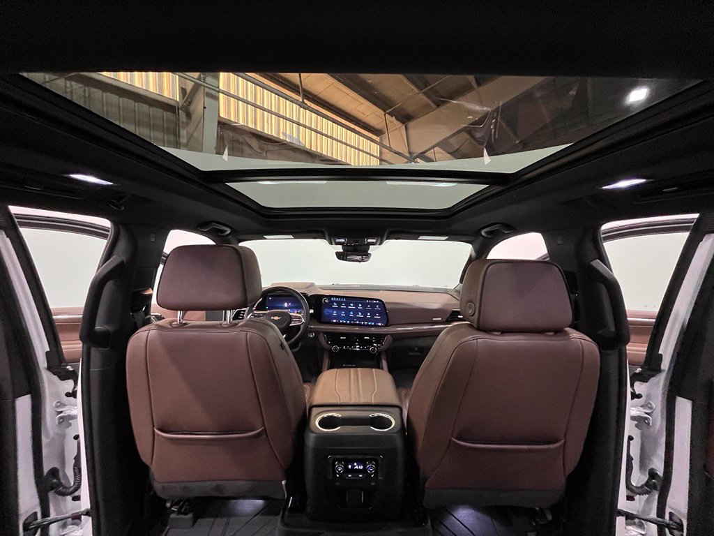 Certified 2025 Chevrolet Suburban High Country w/ Sun And Tow Package AWD/4WD image 28