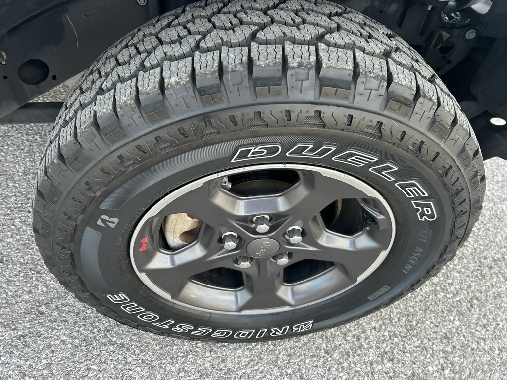 Used 2021 Jeep Wrangler Sport image 12