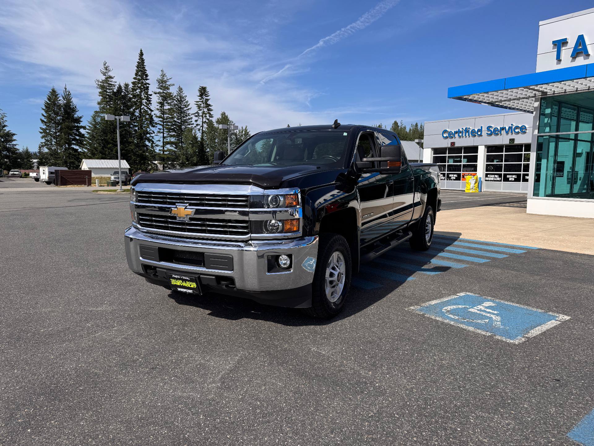 Used 2017 Chevrolet Silverado 2500 LT w/ LT Convenience Package AWD/4WD image 3