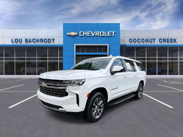 Used 2024 Chevrolet Suburban LT RWD image 4