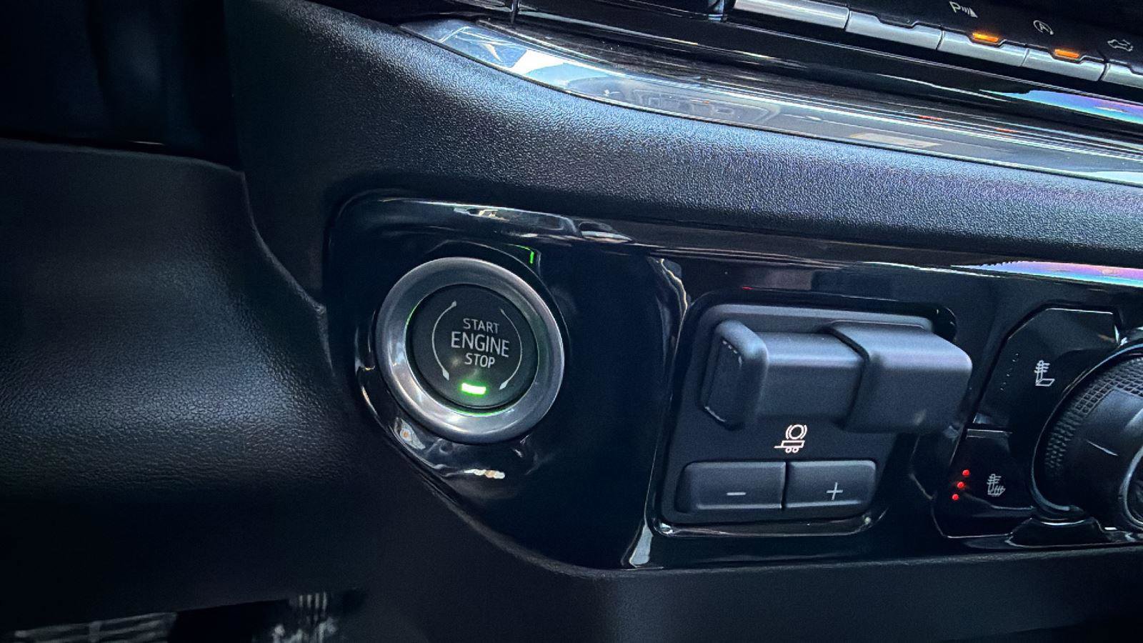 Used 2023 Chevrolet Silverado 1500 RST image 12