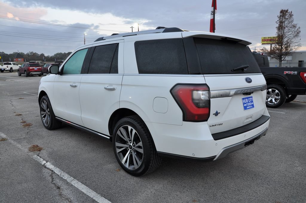 Used 2021 Ford Expedition Limited image 3