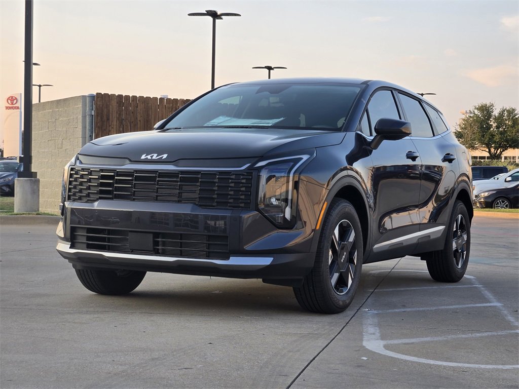 New 2026 Kia Sportage LX image 2