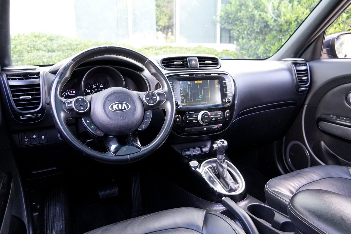 Used 2015 Kia Soul + w/ Primo Package FWD image 5