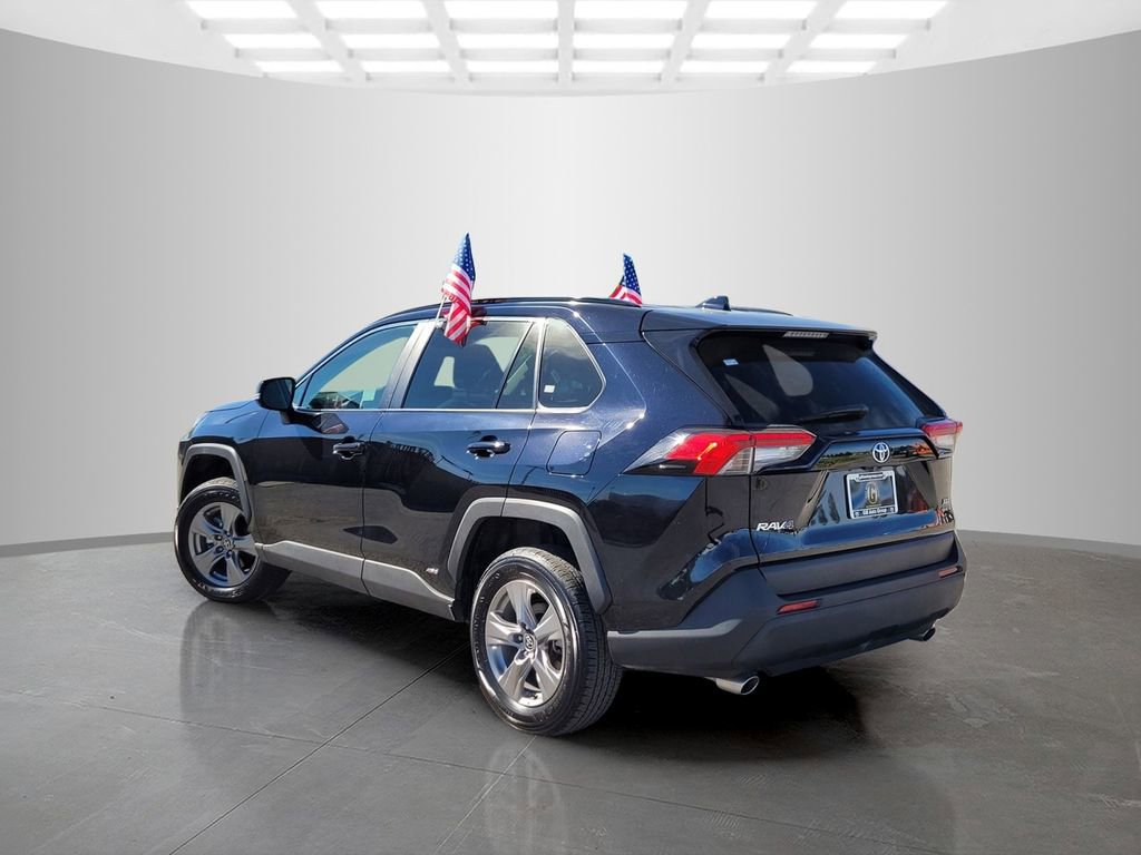 Used 2025 Toyota RAV4 XLE image 6