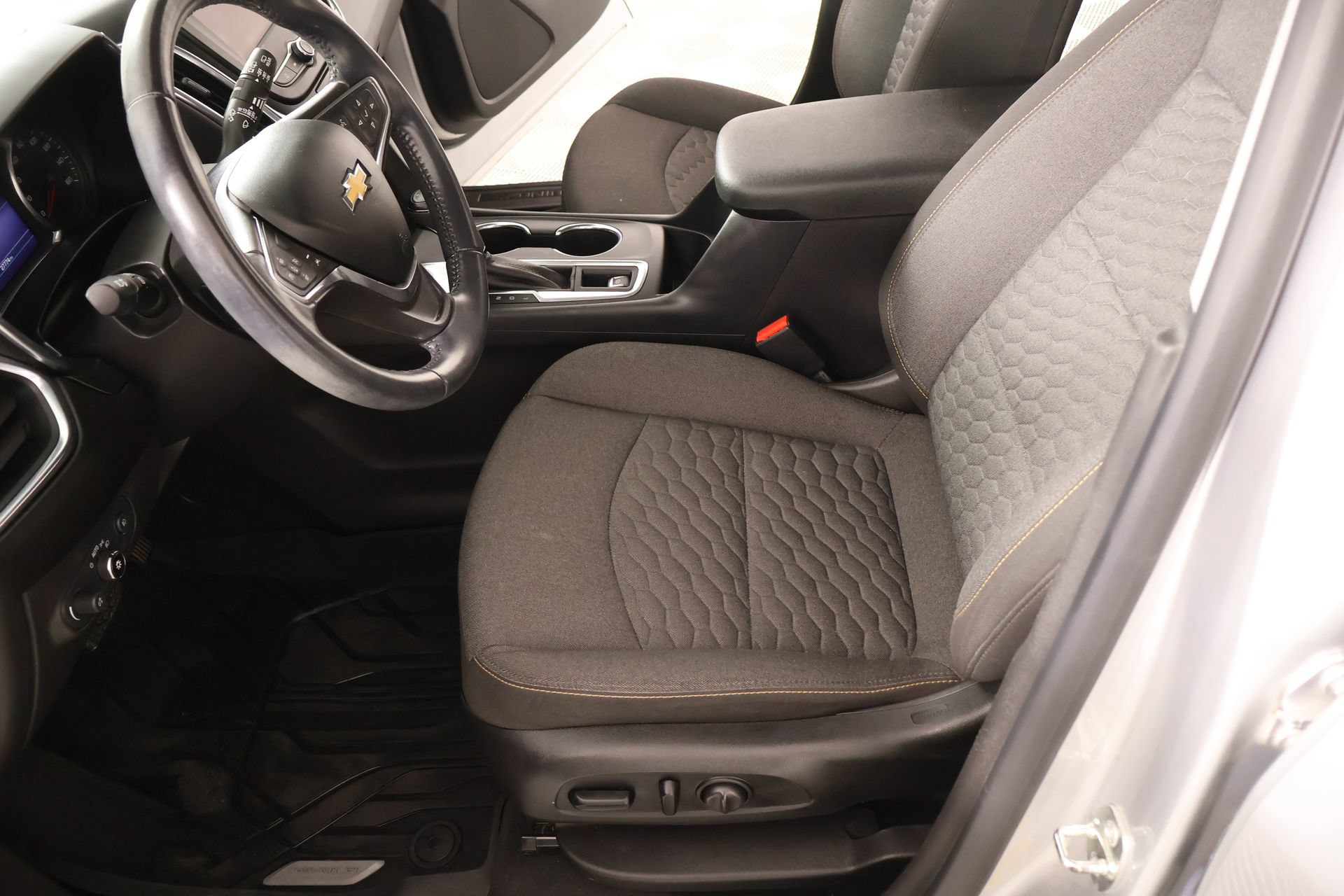 Used 2021 Chevrolet Equinox LT FWD image 11