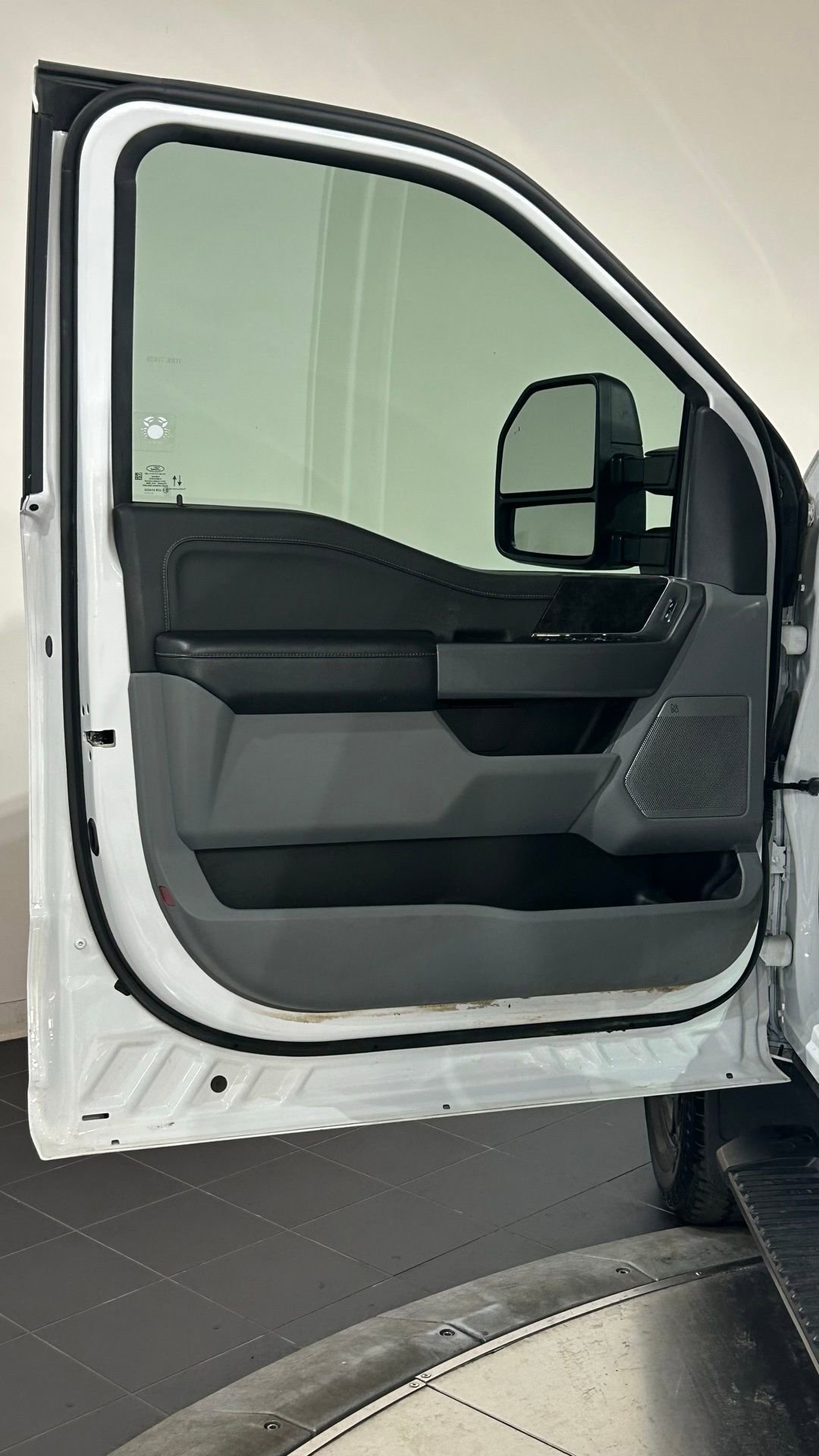 Used 2023 Ford F250 XLT w/ XLT Premium Package image 44