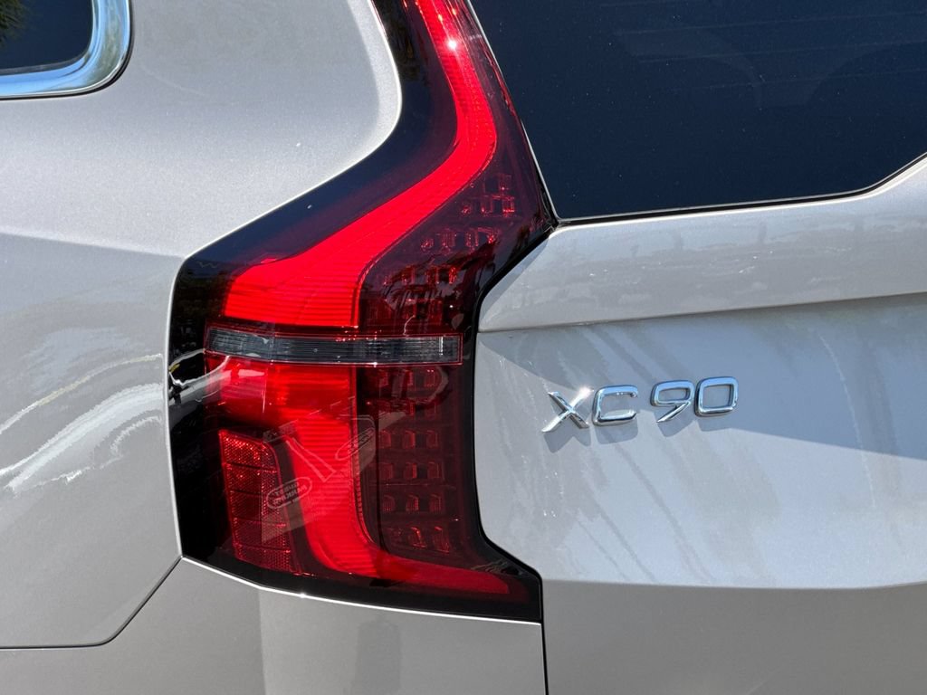 New 2026 Volvo XC90 T8 Plus AWD/4WD image 27