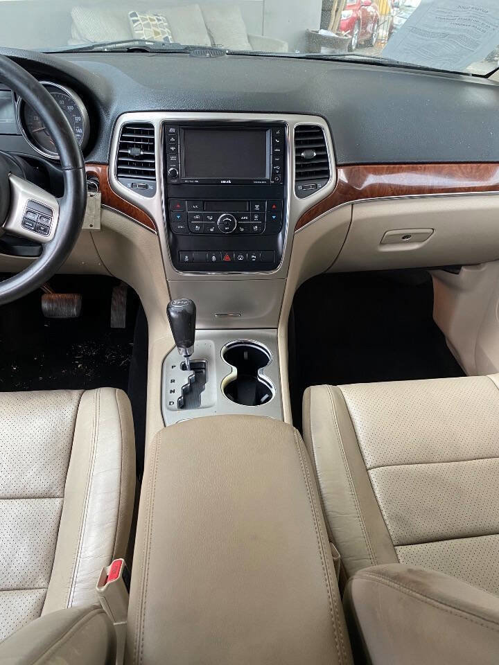 Used 2013 Jeep Grand Cherokee Limited w/ Luxury Group II image 14