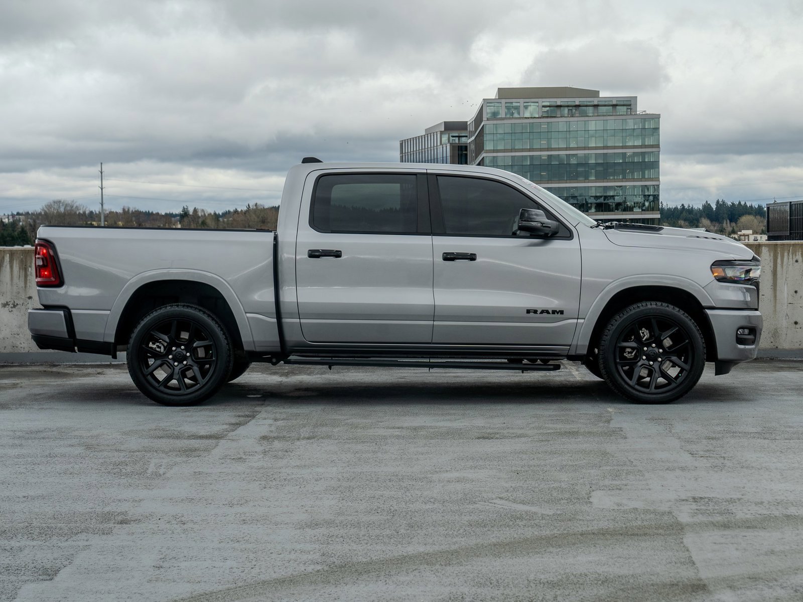 Used 2025 RAM 1500 Laramie w/ Night Edition image 6