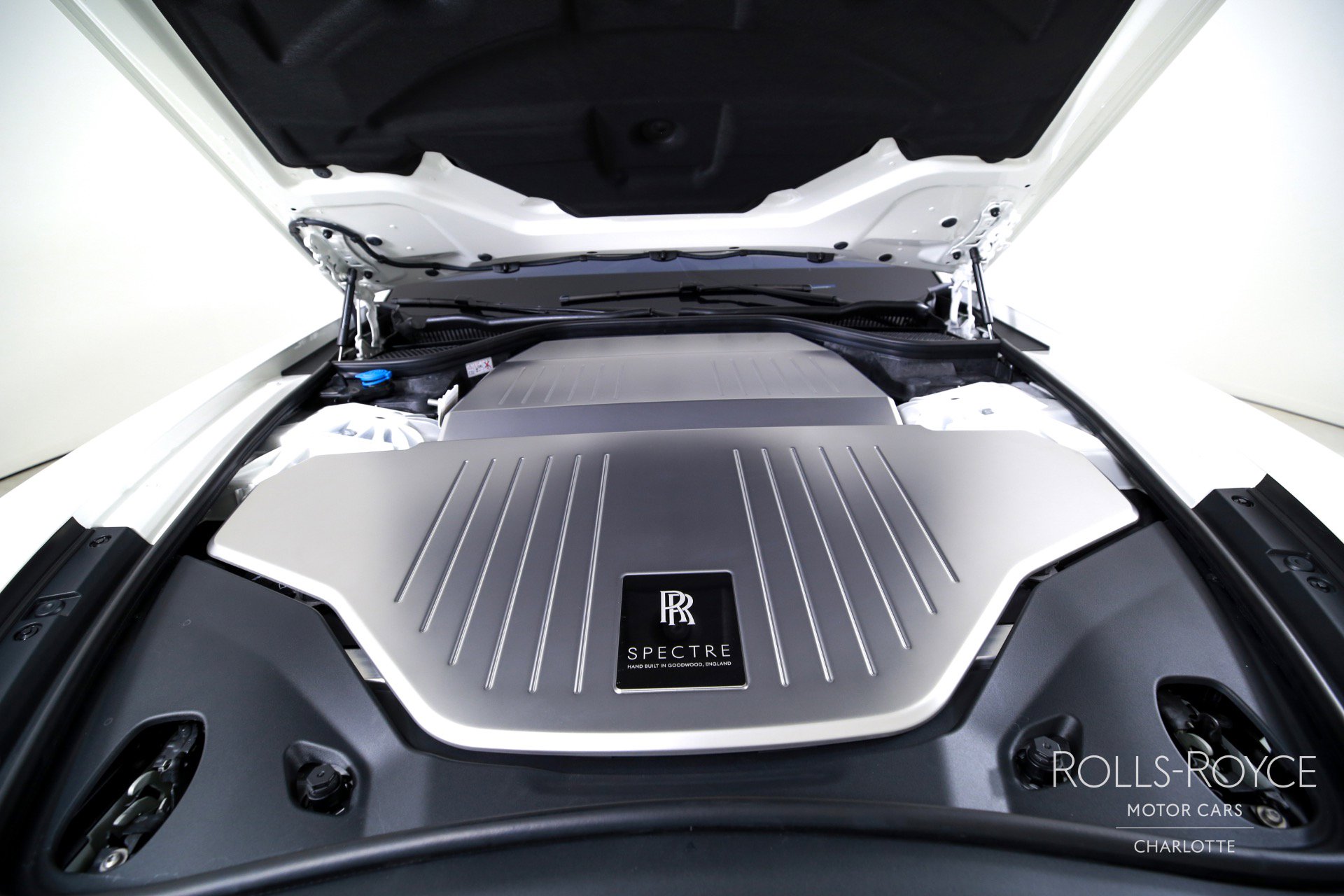 New 2025 Rolls-Royce Spectre w/ Spectre Enhancement Package image 31