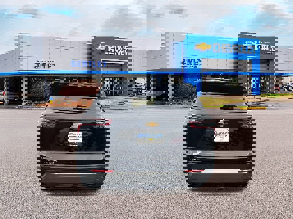 New 2026 Chevrolet Equinox LT image 4