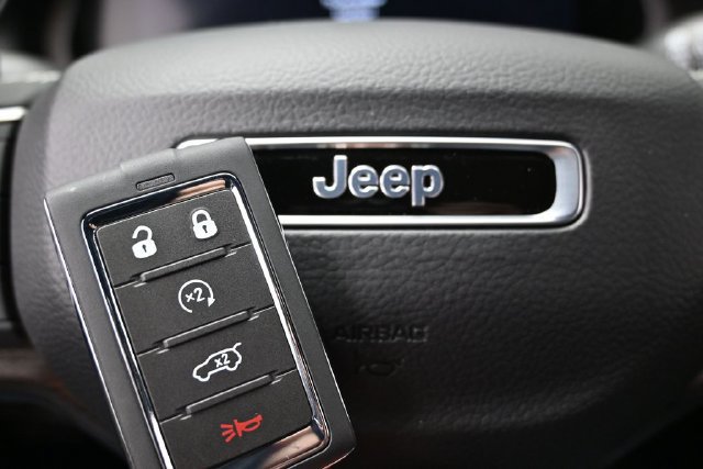 New 2026 Jeep Grand Cherokee Altitude AWD/4WD image 46
