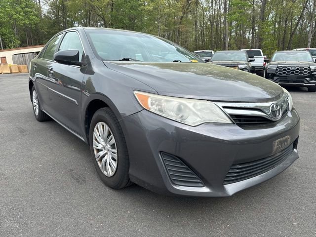 Used 2014 Toyota Camry LE w/ Protection Package image 7