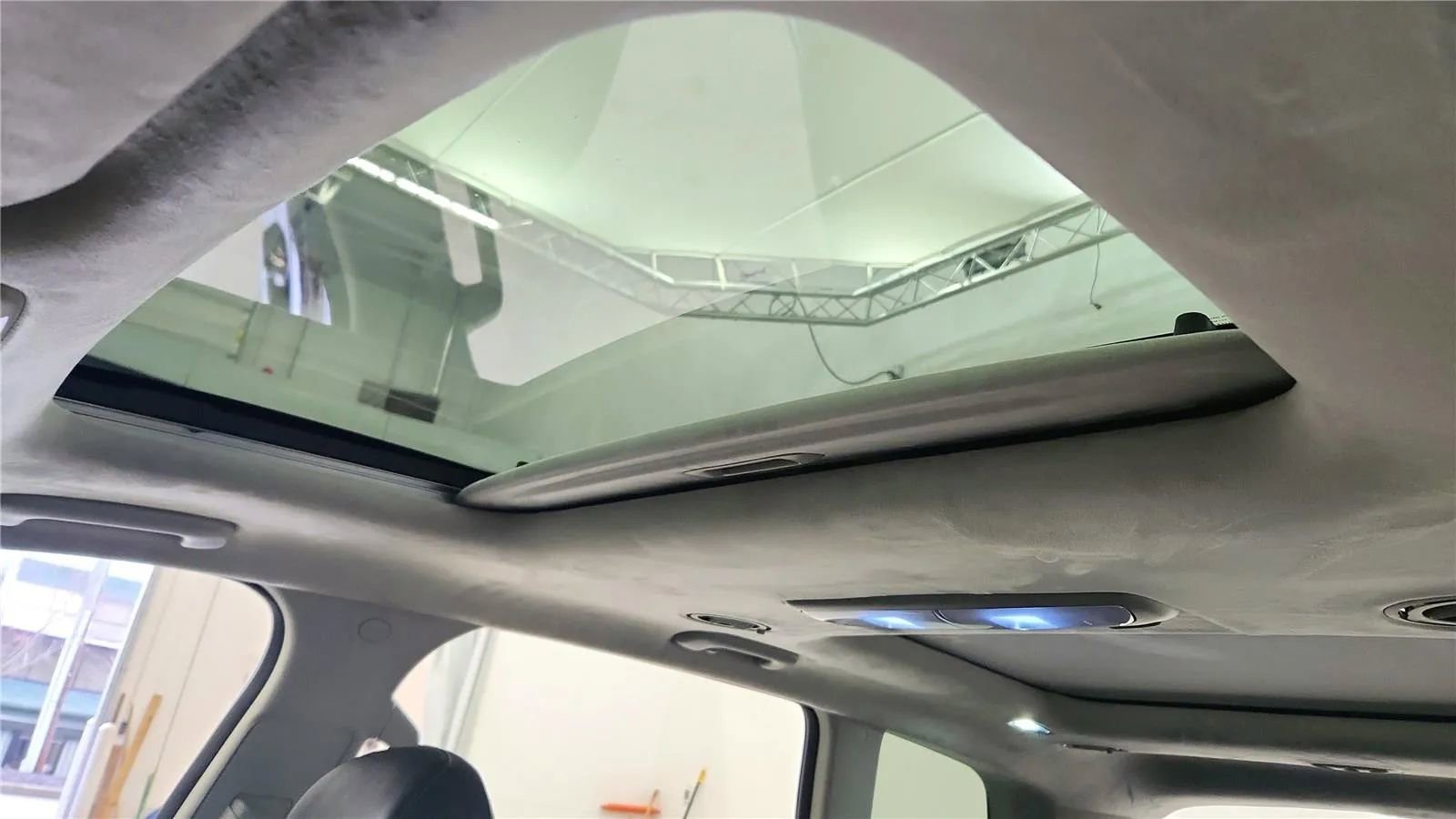 Used 2022 Kia Telluride SX w/ SX Prestige Package image 25