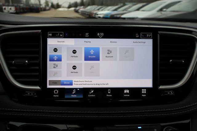New 2026 Chrysler Pacifica Select FWD image 18