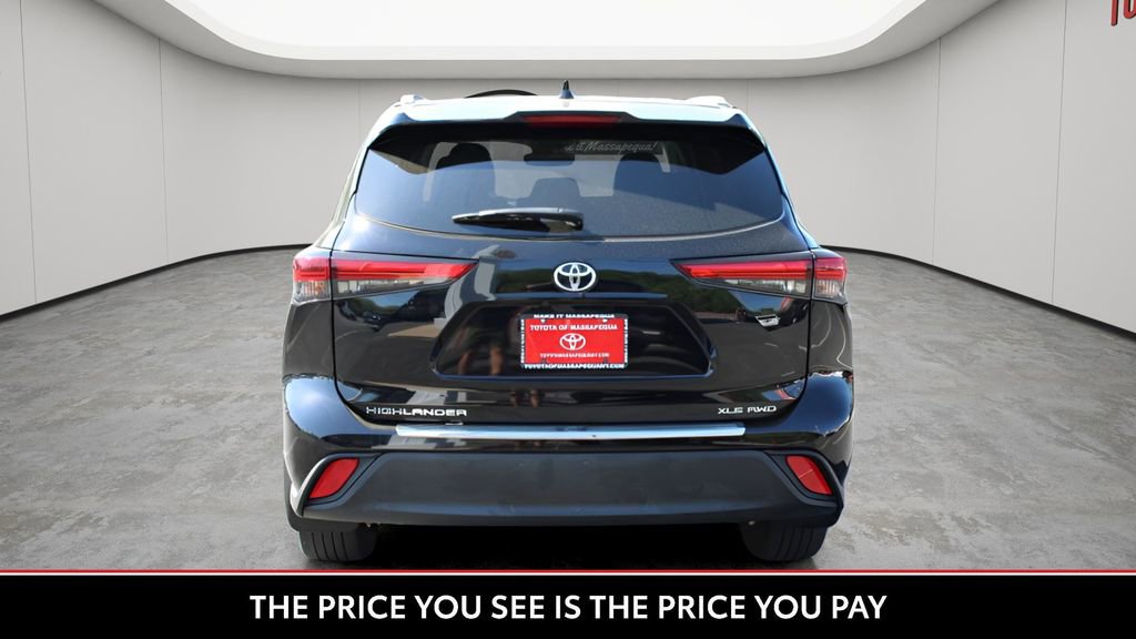 Used 2023 Toyota Highlander XLE AWD/4WD image 5