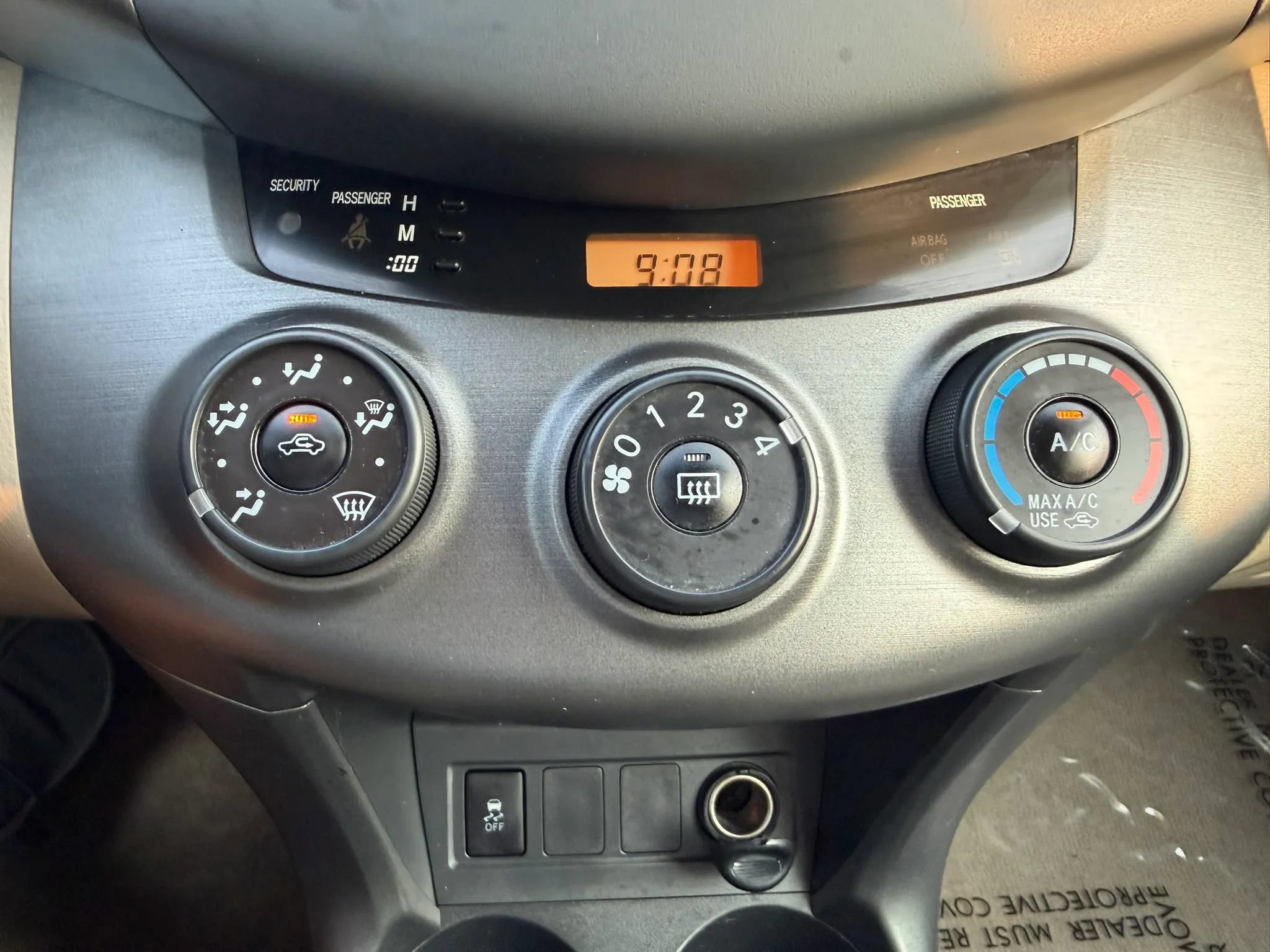Used 2012 Toyota RAV4 4WD w/ Upgrade Value Pkg image 41