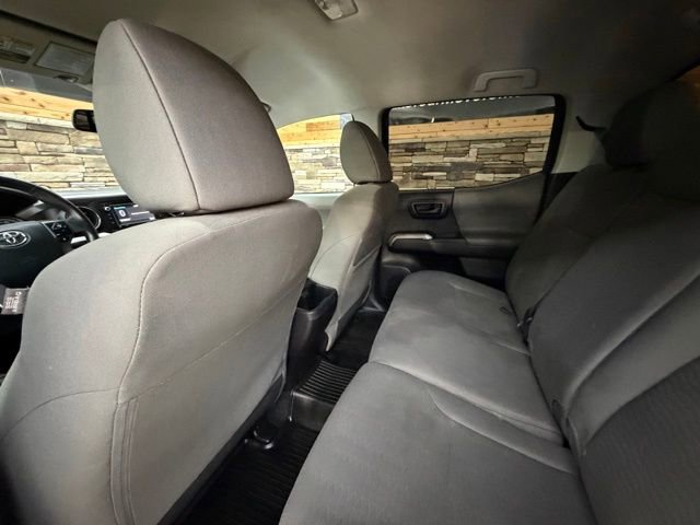 Used 2016 Toyota Tacoma SR5 w/ SR5 Appearance Package (SN) AWD/4WD image 25