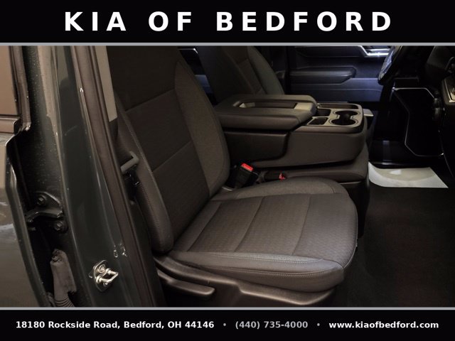 Used 2025 Chevrolet Silverado 1500 LT AWD/4WD image 26