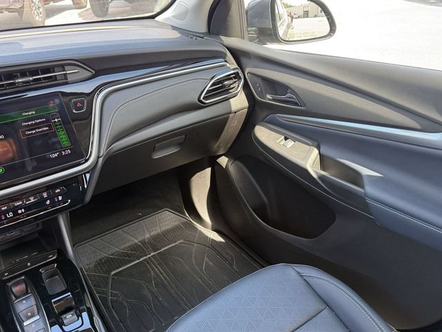 Certified 2023 Chevrolet Bolt EUV LT w/ Convenience Package FWD image 16