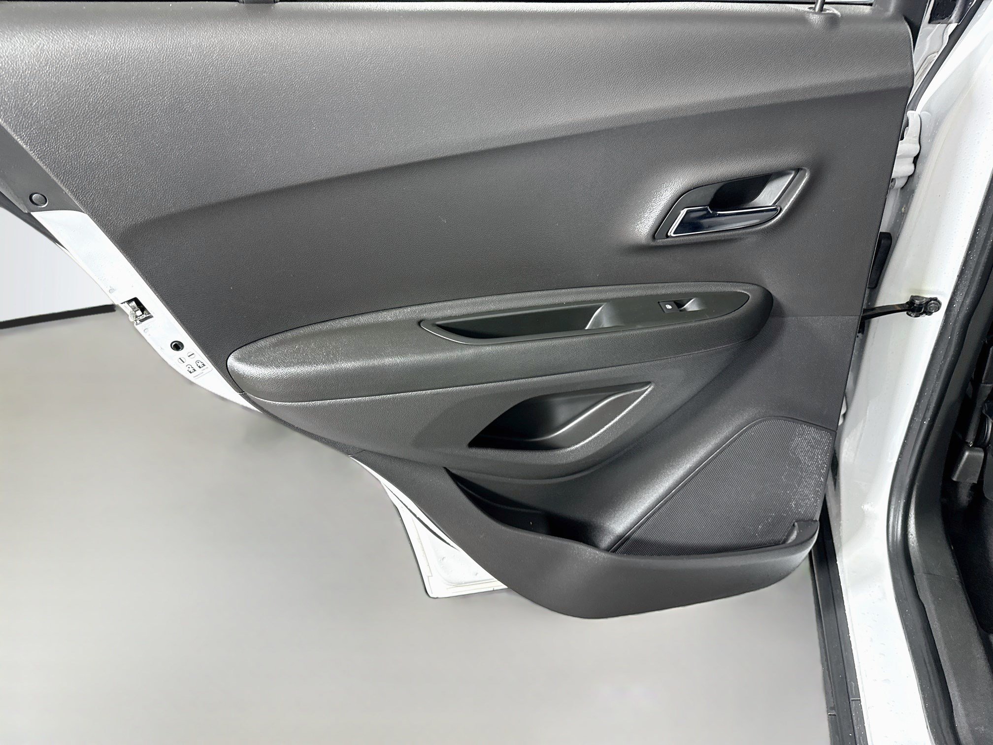 Used 2019 Chevrolet Trax LS FWD image 24