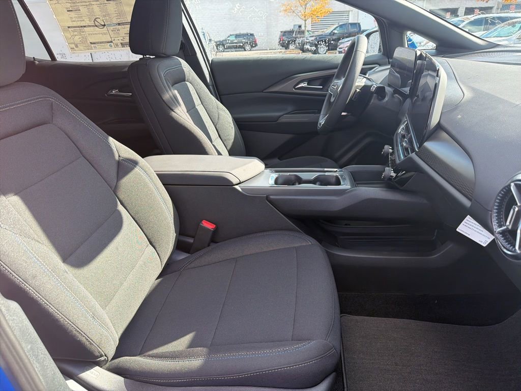 New 2026 Chevrolet Equinox EV LT image 19