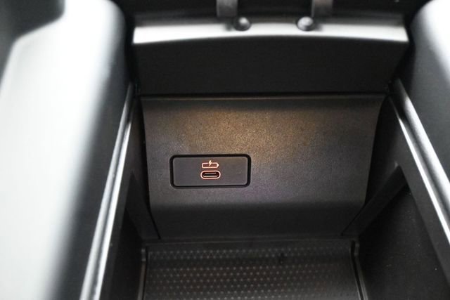 Used 2025 BMW X5 sDrive40i w/ Climate Comfort Package RWD image 4