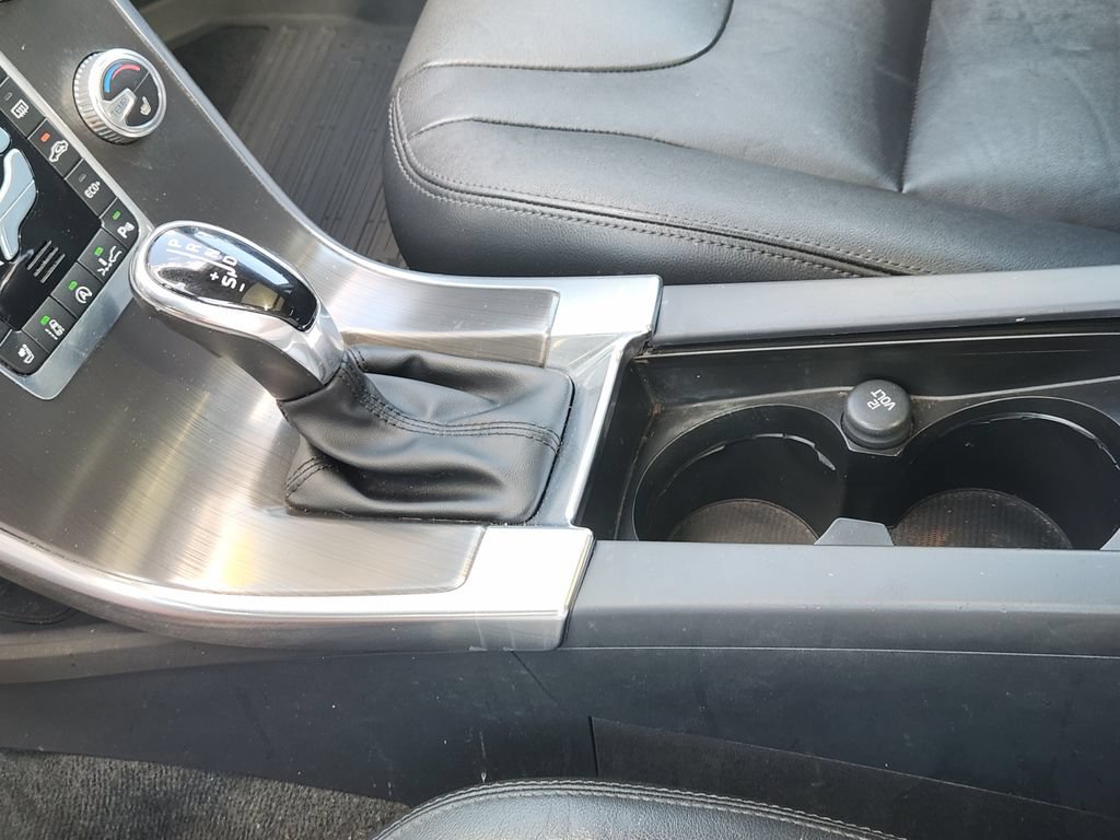Used 2016 Volvo XC60 T5 Platinum FWD image 21