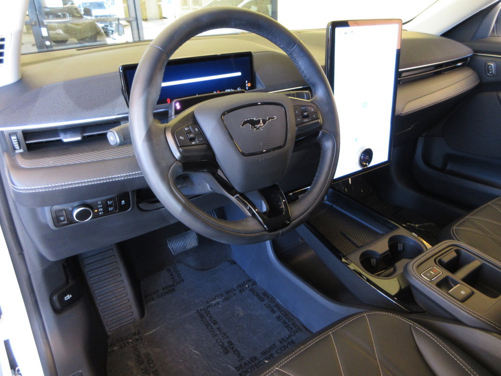 Certified 2025 Ford Mustang Mach-E Select RWD image 14