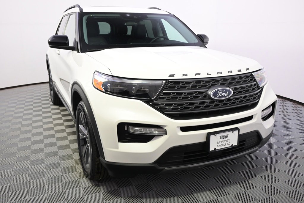 Used 2023 Ford Explorer XLT w/ Equipment Group 202A image 8