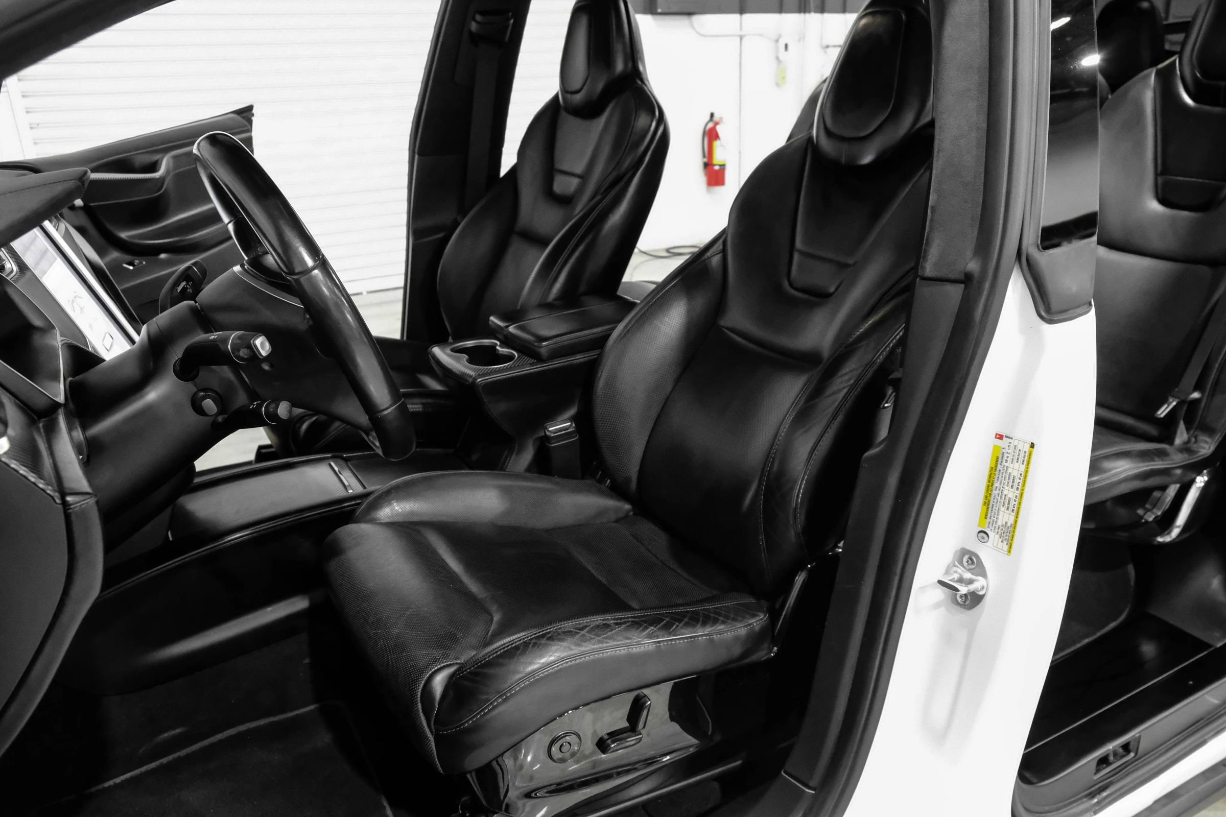 Used 2016 Tesla Model X P90D image 14