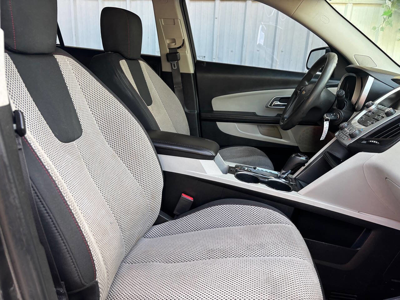 Used 2017 Chevrolet Equinox LS image 14