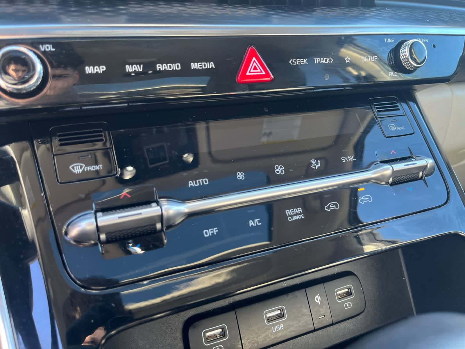 Used 2022 Kia Carnival SX Prestige FWD image 28