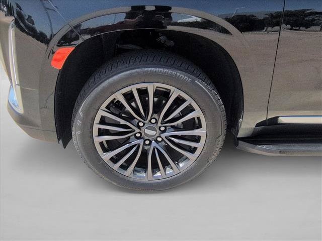 Used 2024 Cadillac Escalade Premium Luxury RWD image 23