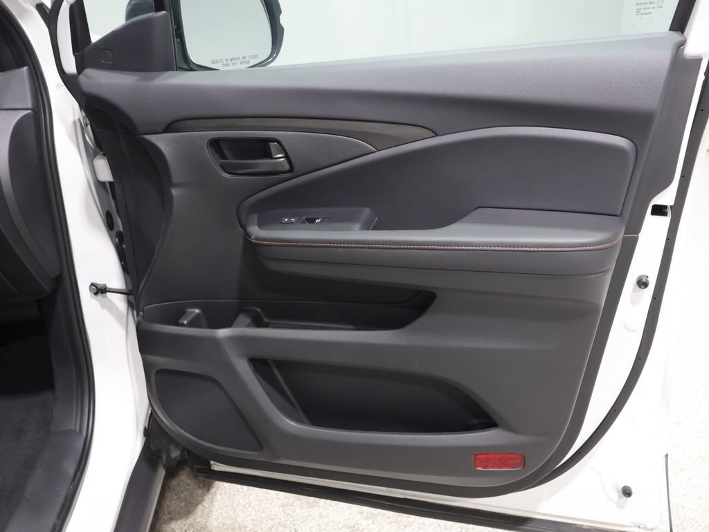 Used 2025 Honda Ridgeline TrailSport image 23