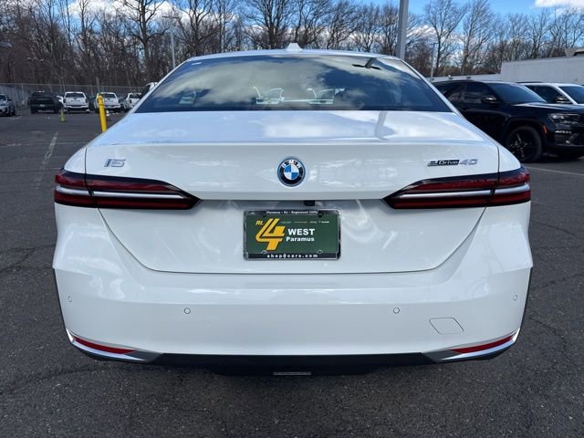 Used 2024 BMW i5 eDrive40i w/ M Sport Package RWD image 15
