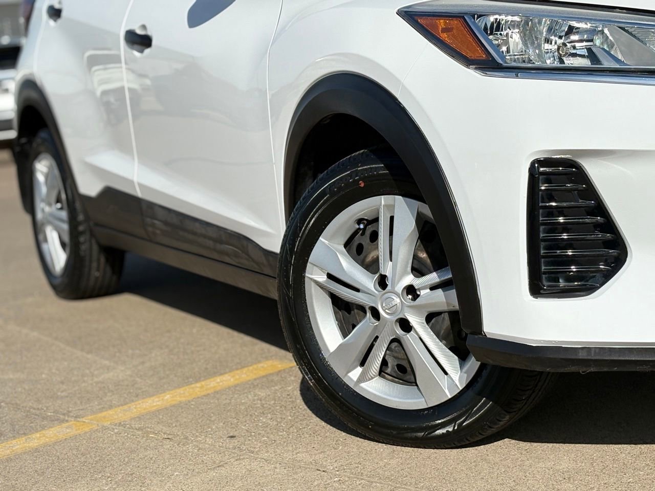 Certified 2021 Nissan Kicks S FWD image 11