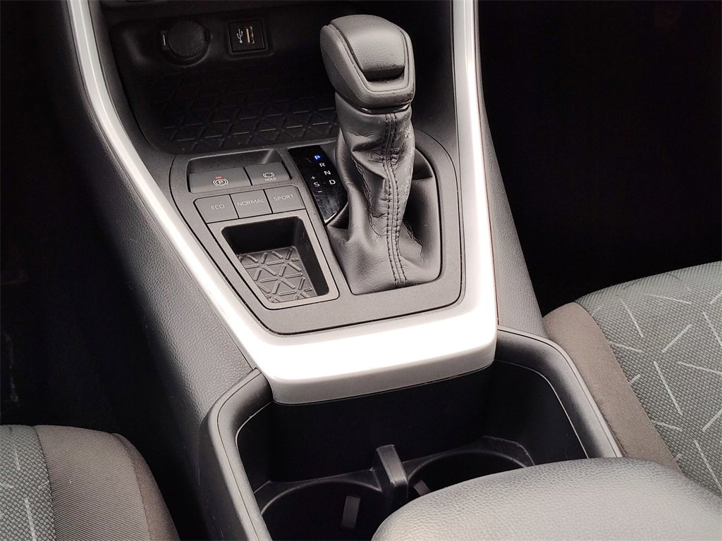 Used 2024 Toyota RAV4 XLE image 30