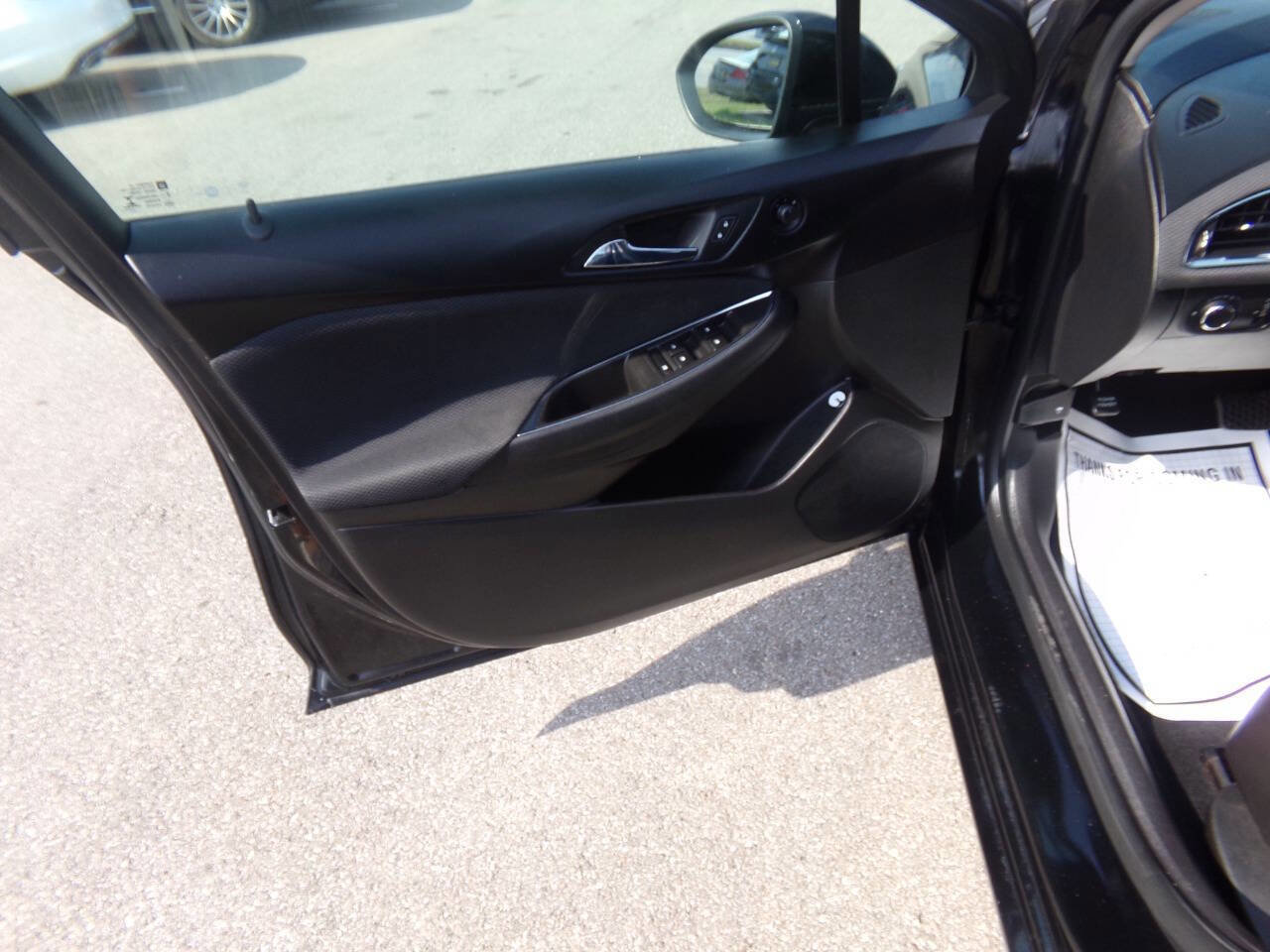 Used 2017 Chevrolet Cruze LS image 11