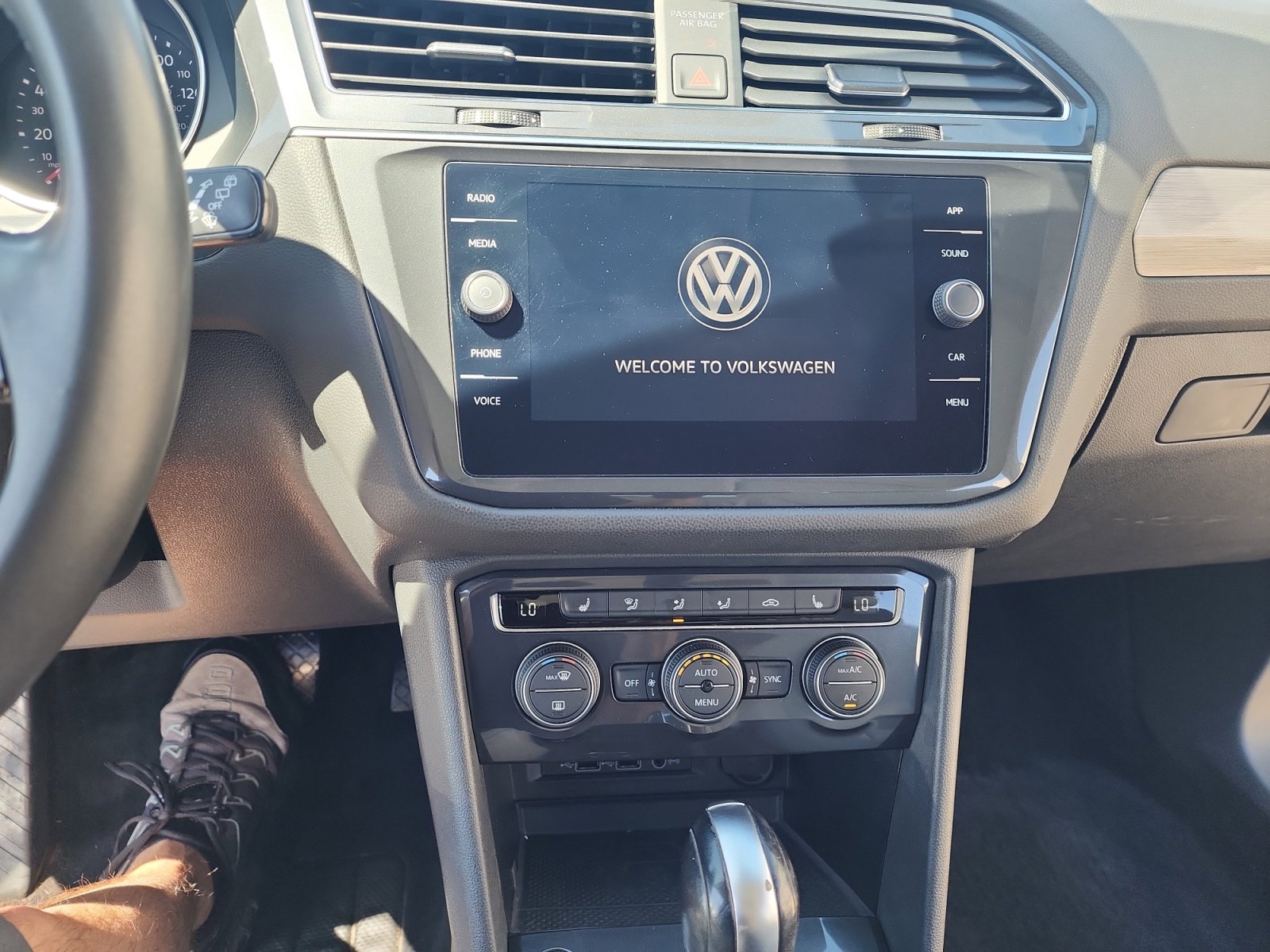 Used 2020 Volkswagen Tiguan S AWD/4WD image 28