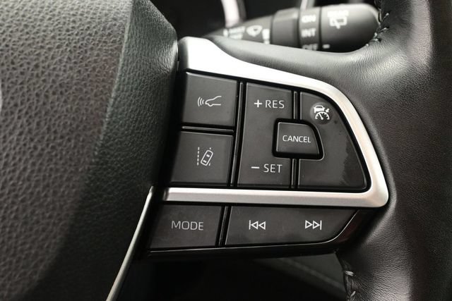 Used 2023 Toyota Highlander XLE AWD/4WD image 32
