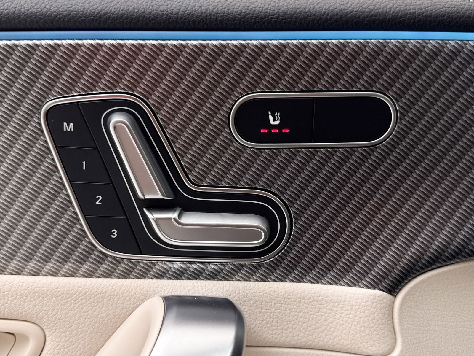 Used 2024 Mercedes-Benz CLA 250 4MATIC image 25