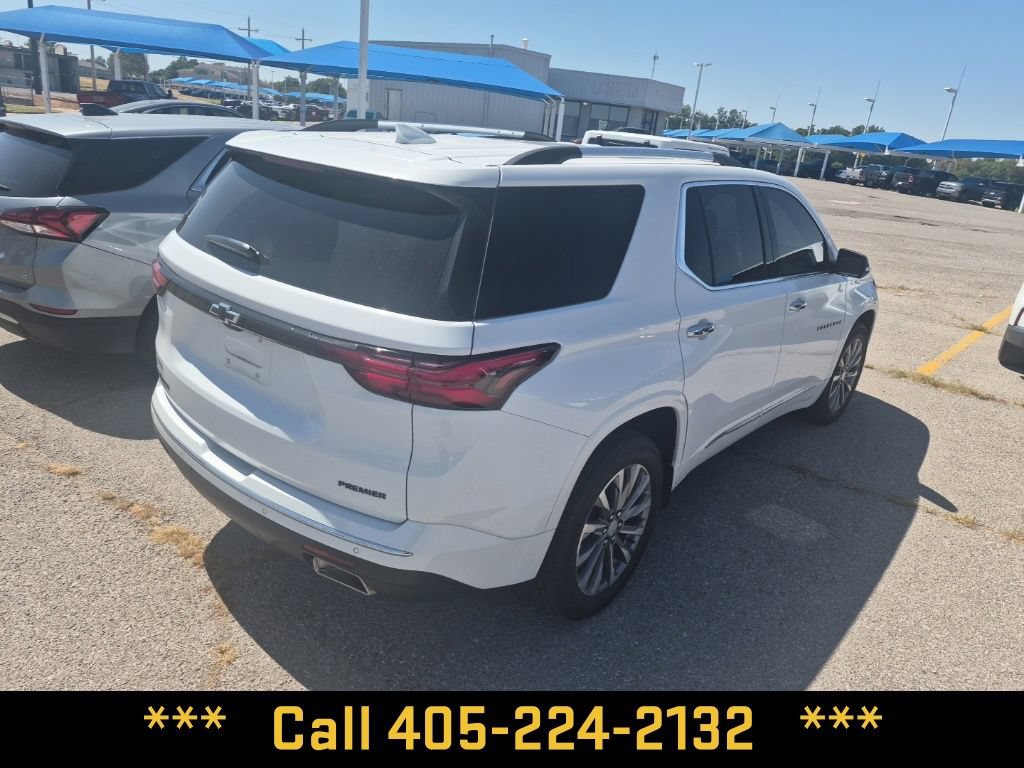 Used 2022 Chevrolet Traverse Premier w/ LPO, Blackout Package FWD image 21