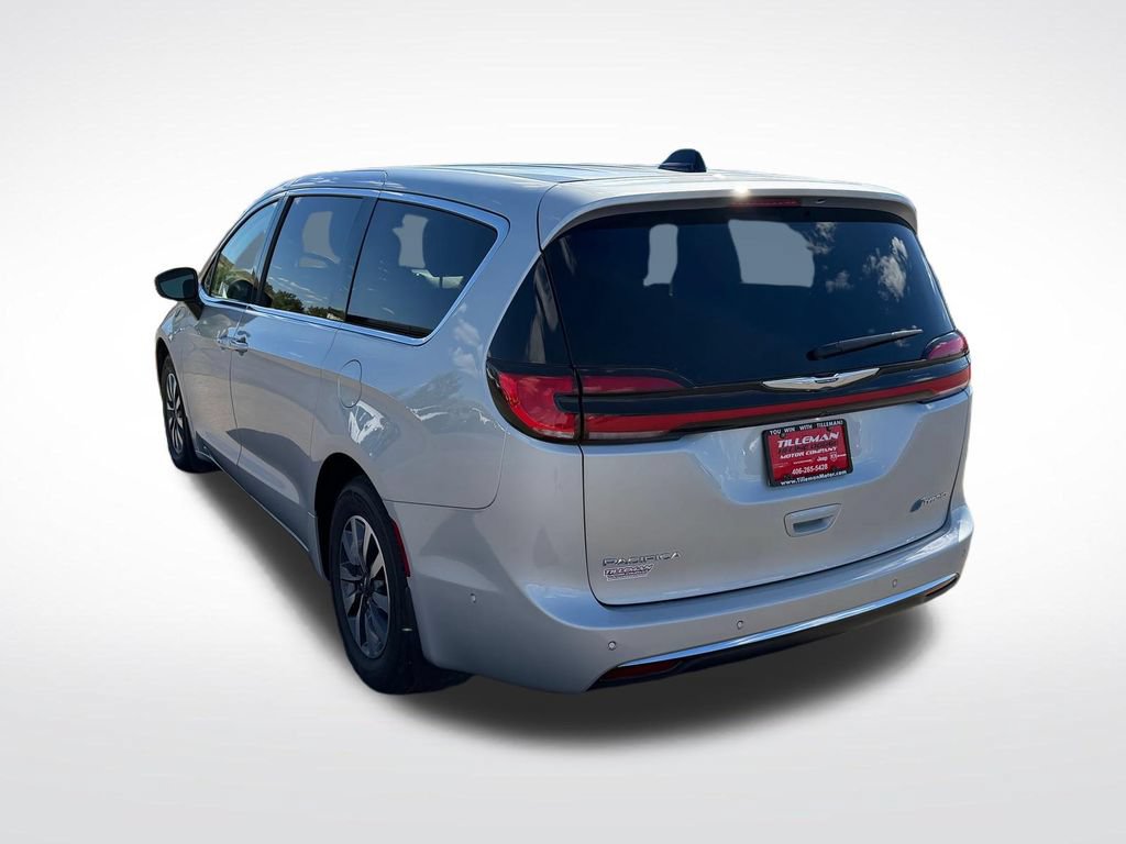 Used 2023 Chrysler Pacifica Touring-L FWD image 24
