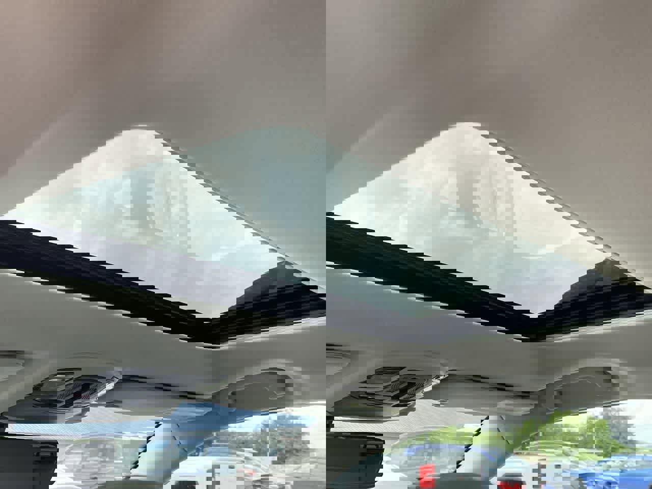 Used 2025 Subaru Outback Premium image 18